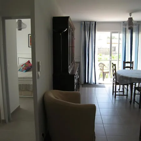 Charmante F4 Avec Jardin, Terrasse Et Garage - St Cyprien Village, Proche Commerces Et - Fr-1-106-40 * Saint-Cyprien (Pyrenees-Orientales)